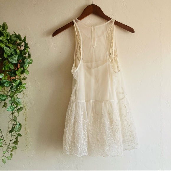 Hollister • Sheer Tulle Flowy Cream Tank Top with Camisole - Picture 7 of 9